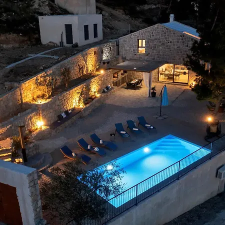 Eaglestone - Isolated Location That Offers Peace And Tranquility Vila