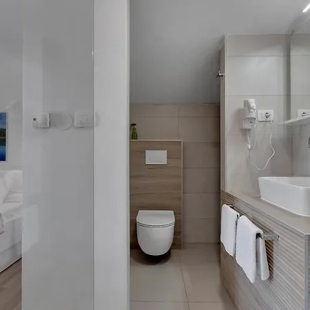 Eaglestone - Isolated Location That Offers Peace And Tranquility Makarska