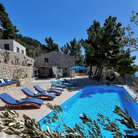 Eaglestone - Isolated Location That Offers Peace And Tranquility * Makarska