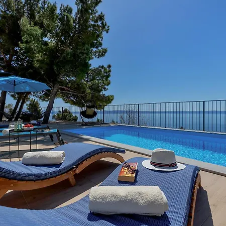 Villa Eaglestone - Isolated Location That Offers Peace And Tranquility