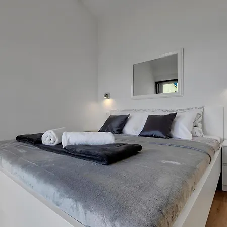 Eaglestone - Isolated Location That Offers Peace And Tranquility Makarska