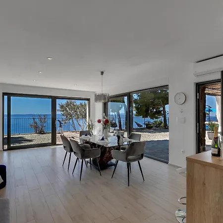 Eaglestone - Isolated Location That Offers Peace And Tranquility Villa Makarska